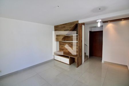 Sala de casa de condomínio para alugar com 3 quartos, 100m² em Recreio dos Bandeirantes, Rio de Janeiro