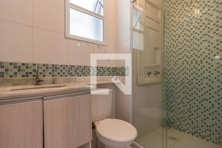 Banheiro Social de apartamento à venda com 2 quartos, 63m² em Jardim Tupanci, Barueri