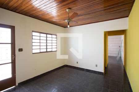 Sala de casa para alugar com 1 quarto, 70m² em Vila Maria Rosa, Ferraz de Vasconcelos