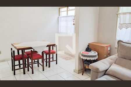 Sala  de casa à venda com 3 quartos, 63m² em Heliópolis, Belo Horizonte