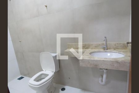 Banheiro da Suíte de casa para alugar com 2 quartos, 78m² em Conjunto Residencial Rodoviário, Goiânia