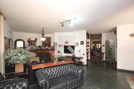 Casa à venda com 5 quartos, 527m² em Belvedere, Belo Horizonte