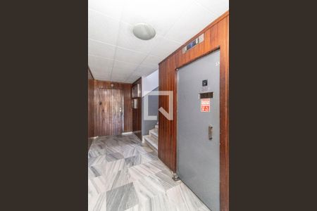 Hall de Entrada - Elevador de apartamento à venda com 4 quartos, 100m² em Tauá, Rio de Janeiro