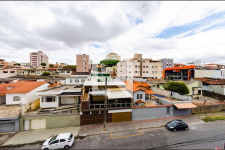 Vista de apartamento à venda com 3 quartos, 70m² em Caiçara-adelaide, Belo Horizonte