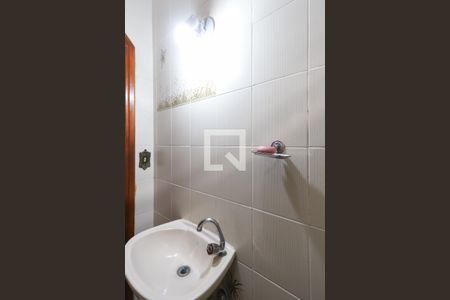 Lavabo de casa para alugar com 3 quartos, 197m² em Vila Rosalia, Guarulhos