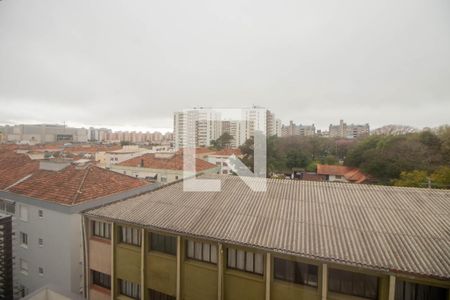 Vista da Sala de apartamento para alugar com 2 quartos, 67m² em Passo da Areia, Porto Alegre