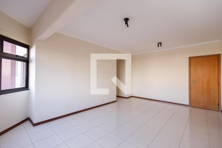 Sala de casa de condomínio para alugar com 2 quartos, 60m² em Jardim Santa Cruz, Taubaté