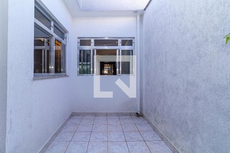Quintal de casa à venda com 3 quartos, 250m² em Vila Alpina, São Paulo