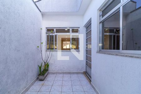 Quintal de casa à venda com 3 quartos, 250m² em Vila Alpina, São Paulo