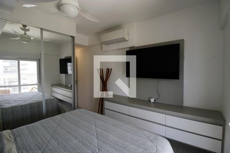 Suíte de apartamento para alugar com 3 quartos, 110m² em Centro, Guarujá