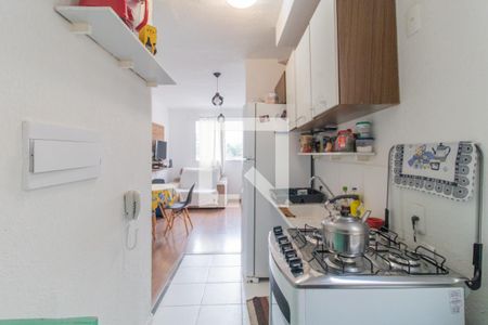 Cozinha de apartamento à venda com 2 quartos, 42m² em Cavalhada, Porto Alegre