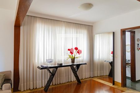 Sala de apartamento à venda com 4 quartos, 250m² em Sion, Belo Horizonte