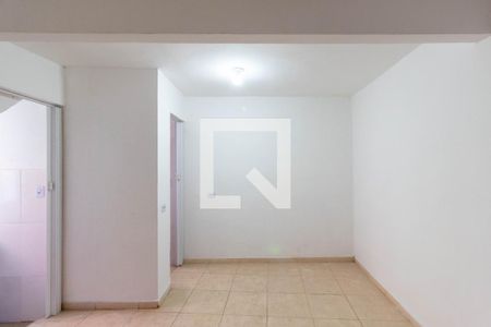 Quarto/Cozinha de casa para alugar com 1 quarto, 28m² em Jardim Brasilia, São Paulo