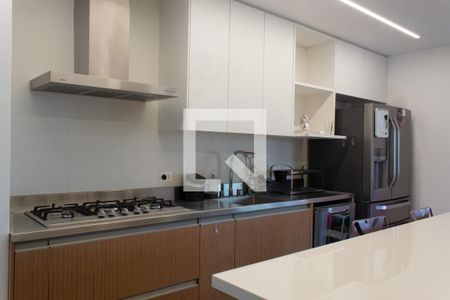 Cozinha de apartamento à venda com 2 quartos, 191m² em Vila Madalena, São Paulo