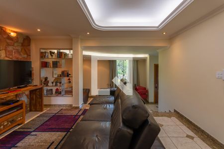 Sala de casa à venda com 3 quartos, 252m² em Santa Branca, Belo Horizonte