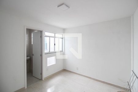 Quarto 1 de apartamento para alugar com 2 quartos, 45m² em Andrade Araujo, Belford Roxo