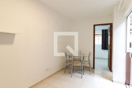 Sala de casa para alugar com 2 quartos, 42m² em Campo de Santana, Curitiba