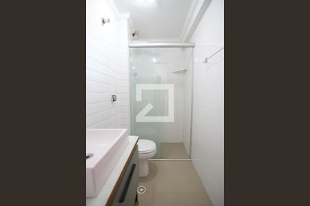 Banheiro  de apartamento para alugar com 1 quarto, 40m² em Vila Paranaguá, São Paulo