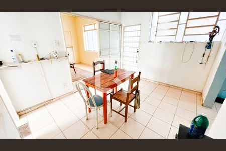 Cozinha de casa à venda com 4 quartos, 360m² em Prado, Belo Horizonte