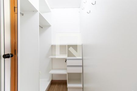 Closet de kitnet/studio para alugar com 1 quarto, 50m² em Centro, Curitiba