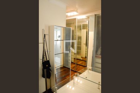 Closet da suíte 1 de apartamento para alugar com 3 quartos, 162m² em Barra Funda, São Paulo