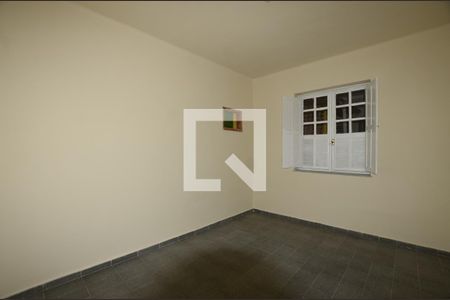 Quarto 1 de casa para alugar com 2 quartos, 110m² em Bento Ribeiro, Rio de Janeiro