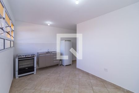 Sala e Cozinha de casa para alugar com 2 quartos, 60m² em Vila California, São Paulo