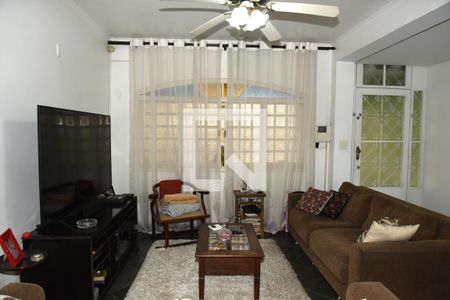 Sala de casa para alugar com 4 quartos, 174m² em Vila Sao Paulo, São Paulo