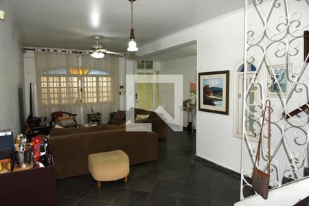 Sala de casa para alugar com 4 quartos, 174m² em Vila Sao Paulo, São Paulo