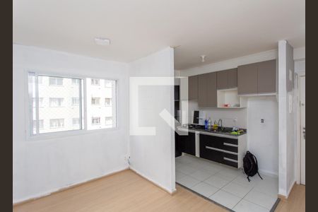 Sala de apartamento para alugar com 2 quartos, 45m² em Piraporinha, Diadema