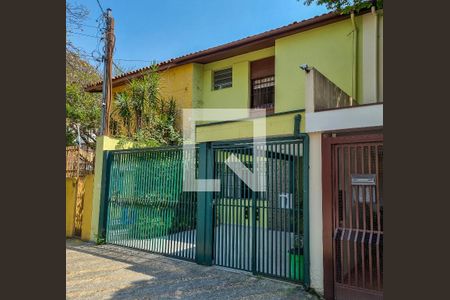 Fachada de casa à venda com 3 quartos, 156m² em Vila Cordeiro, São Paulo