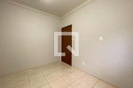 Quarto 1 de casa para alugar com 2 quartos, 120m² em Estrela Dalva, Belo Horizonte