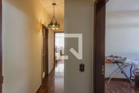 Corredor de apartamento à venda com 3 quartos, 117m² em Serra, Belo Horizonte