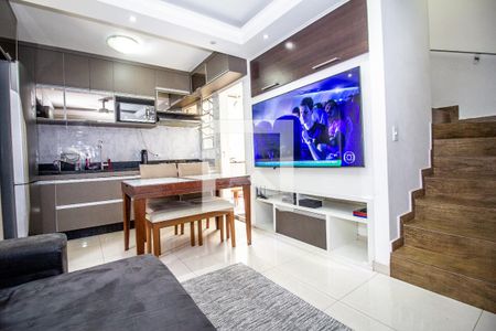 Sala de casa de condomínio à venda com 2 quartos, 59m² em Jardim Guairaca, São Paulo