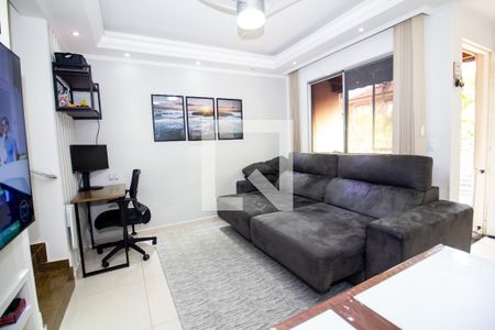 Sala de casa de condomínio à venda com 2 quartos, 59m² em Jardim Guairaca, São Paulo