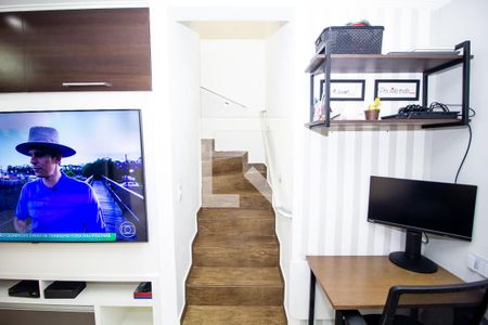 Escada de casa de condomínio à venda com 2 quartos, 59m² em Jardim Guairaca, São Paulo