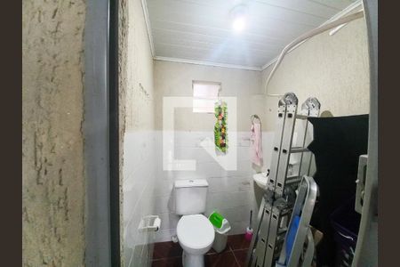 Banheiro da Garagem  de casa à venda com 4 quartos, 110m² em Scharlau, São Leopoldo