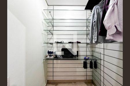 Closet de casa para alugar com 1 quarto, 28m² em Campo Belo, São Paulo