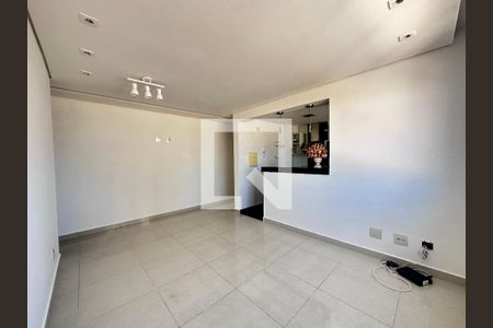 Sala de apartamento para alugar com 3 quartos, 83m² em Sagrada Família, Belo Horizonte