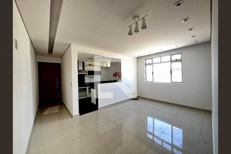 Sala de apartamento para alugar com 3 quartos, 83m² em Sagrada Família, Belo Horizonte