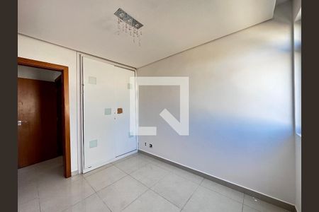 Quarto 1 de apartamento para alugar com 3 quartos, 83m² em Sagrada Família, Belo Horizonte