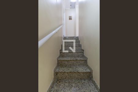 Escada de casa de condomínio à venda com 3 quartos, 83m² em Vila Santana, São Paulo