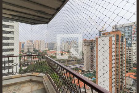 Apartamento para alugar com 260m², 3 quartos e 3 vagas Apartamento para alugar com 260m², 3 quartos e 3 vagasVaranda da Suíte