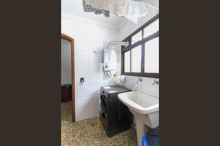 Apartamento para alugar com 260m², 3 quartos e 3 vagas Apartamento para alugar com 260m², 3 quartos e 3 vagasÁrea de Serviço