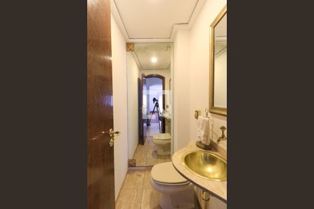 Apartamento para alugar com 260m², 3 quartos e 3 vagas Apartamento para alugar com 260m², 3 quartos e 3 vagasLavabo