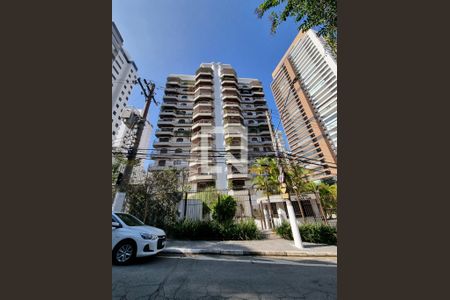 Apartamento para alugar com 260m², 3 quartos e 3 vagas Apartamento para alugar com 260m², 3 quartos e 3 vagasFachada