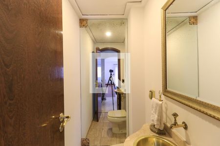 Apartamento para alugar com 260m², 3 quartos e 3 vagas Apartamento para alugar com 260m², 3 quartos e 3 vagasLavabo