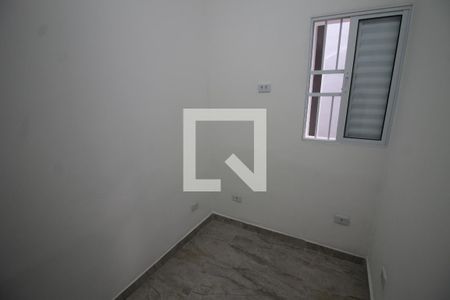 Quarto 1 de casa para alugar com 2 quartos, 55m² em Vila Bertioga, São Paulo