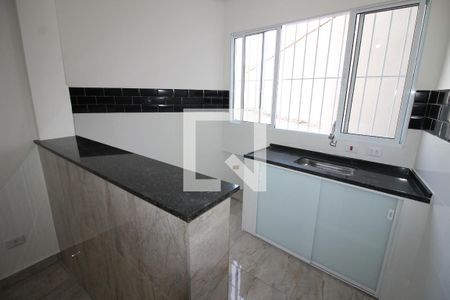 Cozinha de casa para alugar com 2 quartos, 50m² em Vila Bertioga, São Paulo