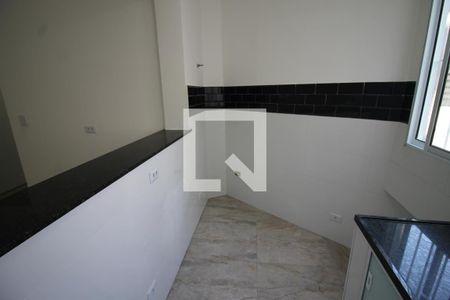 Cozinha de casa para alugar com 2 quartos, 50m² em Vila Bertioga, São Paulo